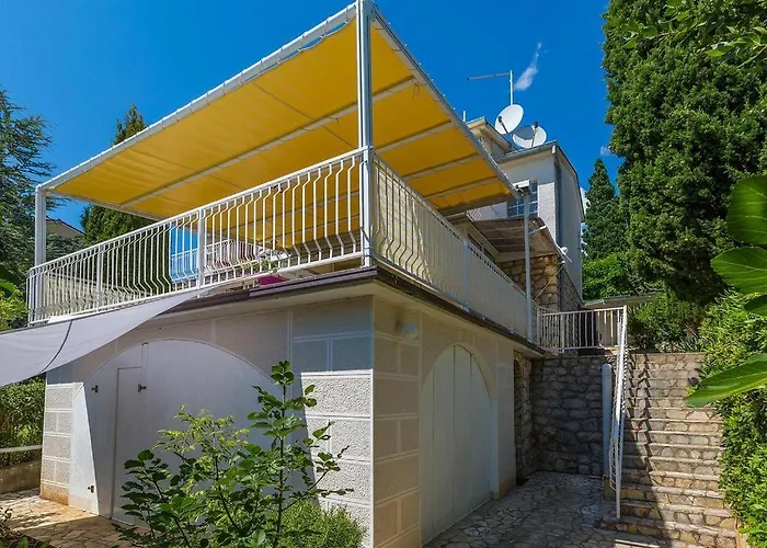 Apartman Laurem *